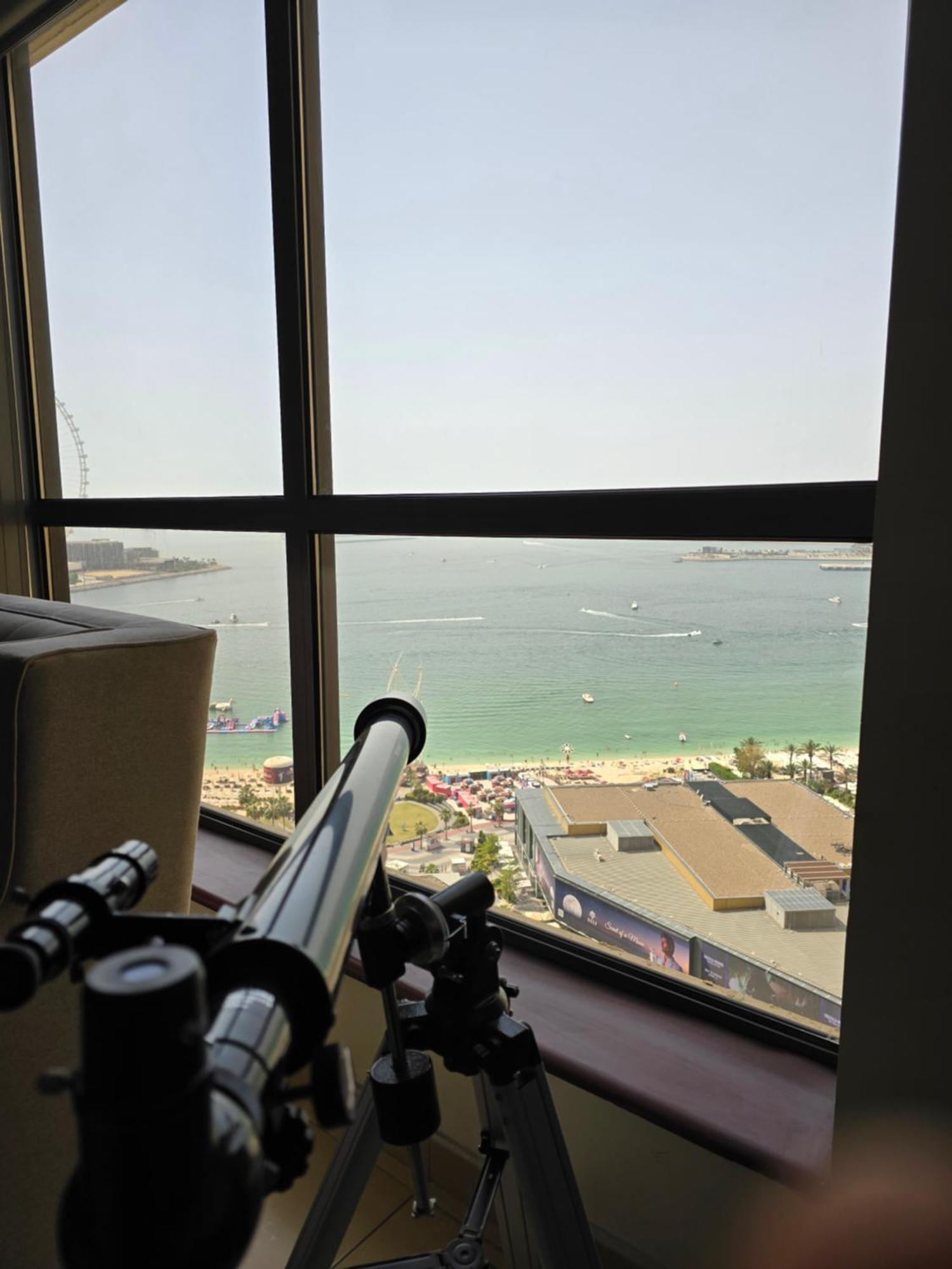 1 World Beach Property, Jbr, Award Winning Hostel, Coliving, Near Metro Dubai Exteriör bild